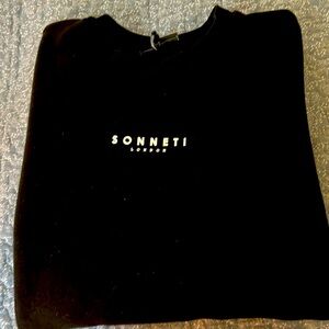 Black crewneck Sonneti London sweatshirt, size M, long sleeves.